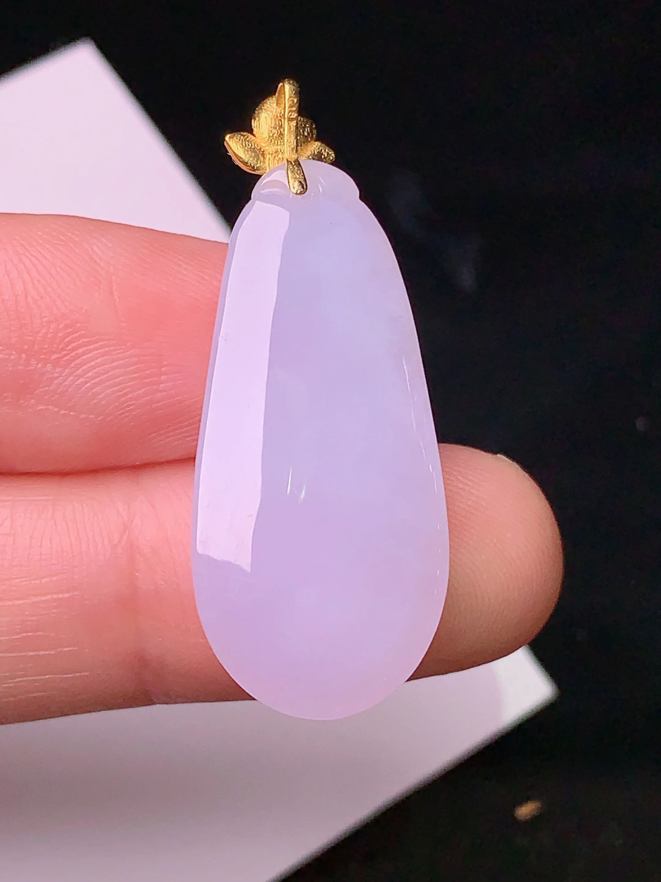 18k金镶嵌紫罗兰福瓜吊坠 玉质细腻 色泽清新艳丽 整体尺寸29.2*13.5*8