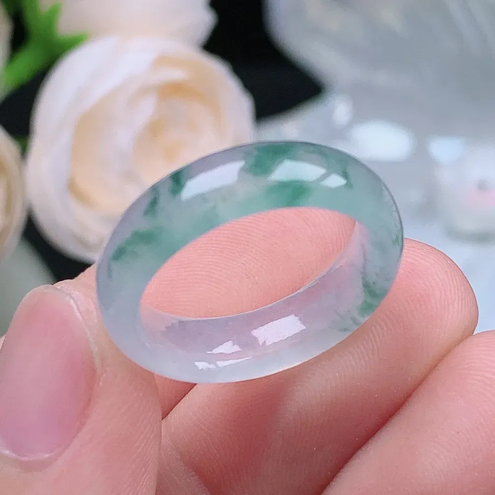 缅甸翡翠老坑冰种水润起胶飘花戒指玉指环  水润通透 尺寸：17.2-6.1-3.2mm 15号圈口3S