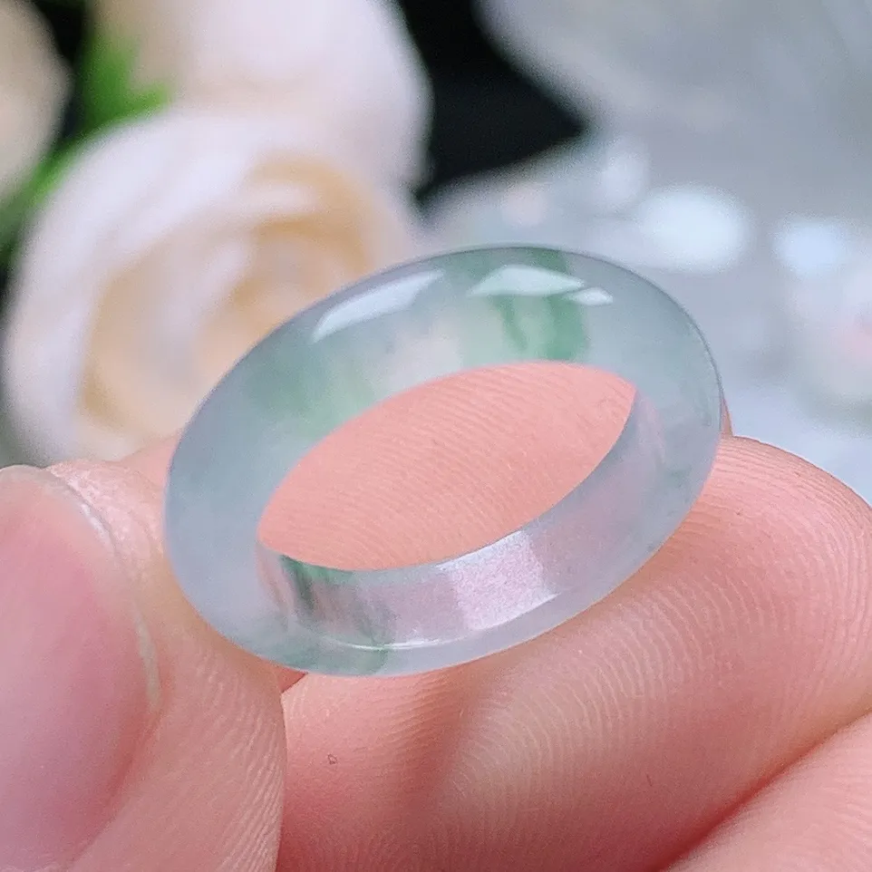 缅甸翡翠老坑冰种翡翠水润起胶飘花戒指玉指环  水润通透 尺寸：14.2-3.9-2.7mm 6号圈口4S