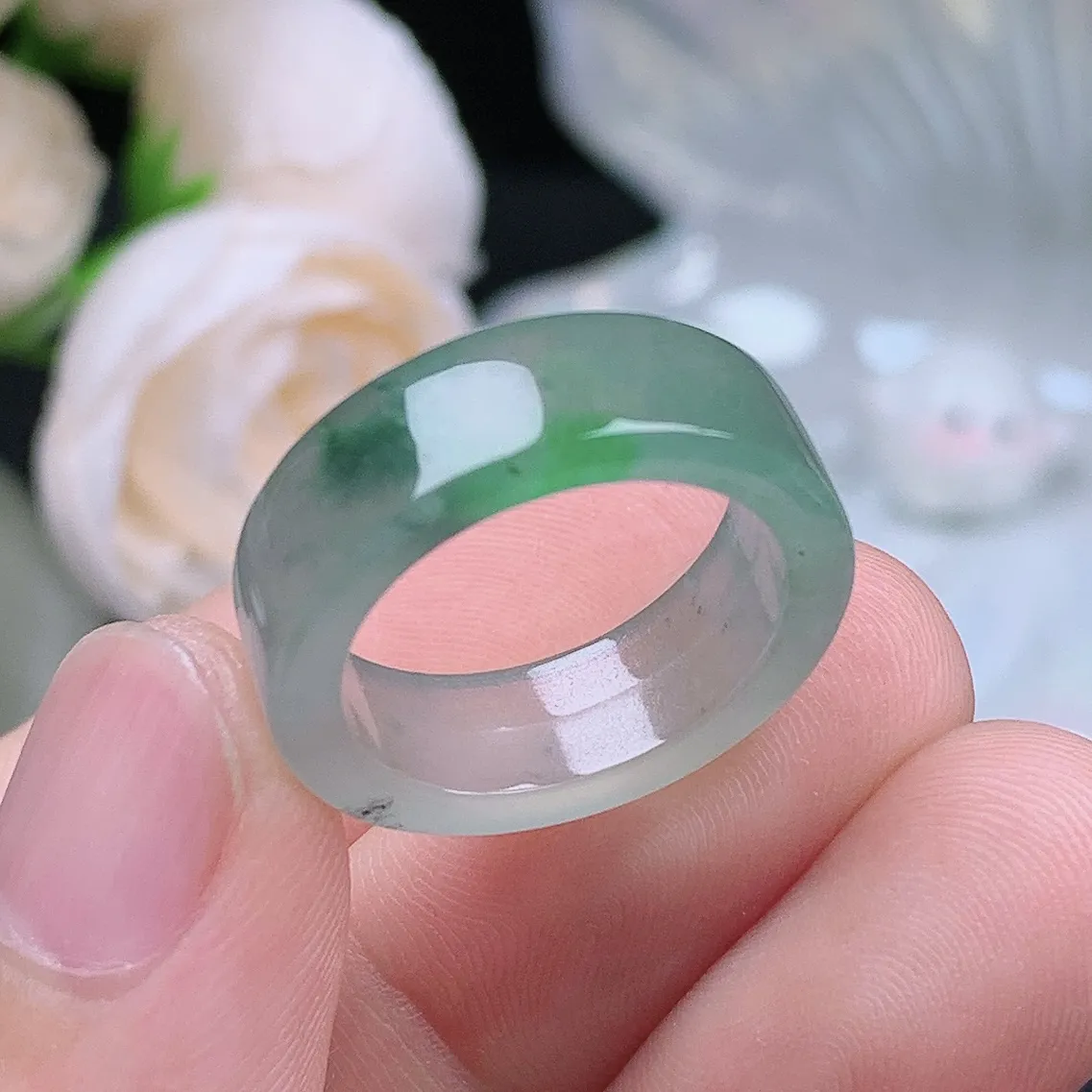 缅甸翡翠老坑冰种水润起胶飘绿方戒指玉指环  水润通透 尺寸：17.3-6.7-2.9mm 14-15