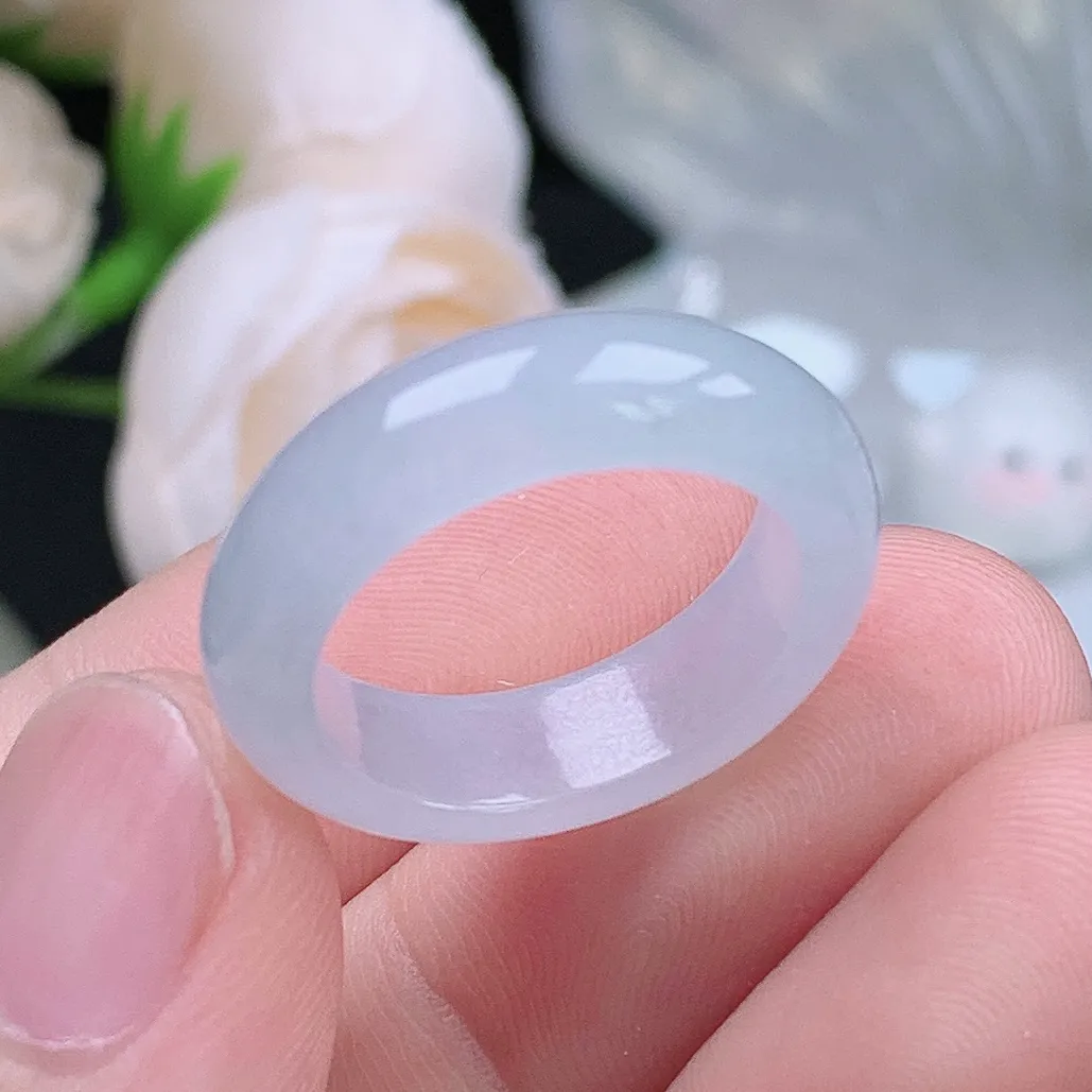 缅甸翡翠老坑种水润起胶白月光戒指玉指环  水润通透 尺寸：17.4-4.5-3.2mm 15号圈口3S