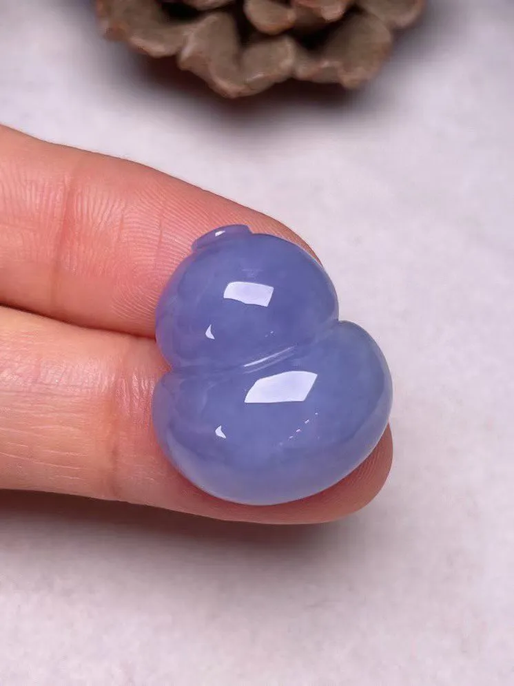 冰糯种紫罗兰【葫芦】吊坠，种水好，玉质细腻 ，卖相好