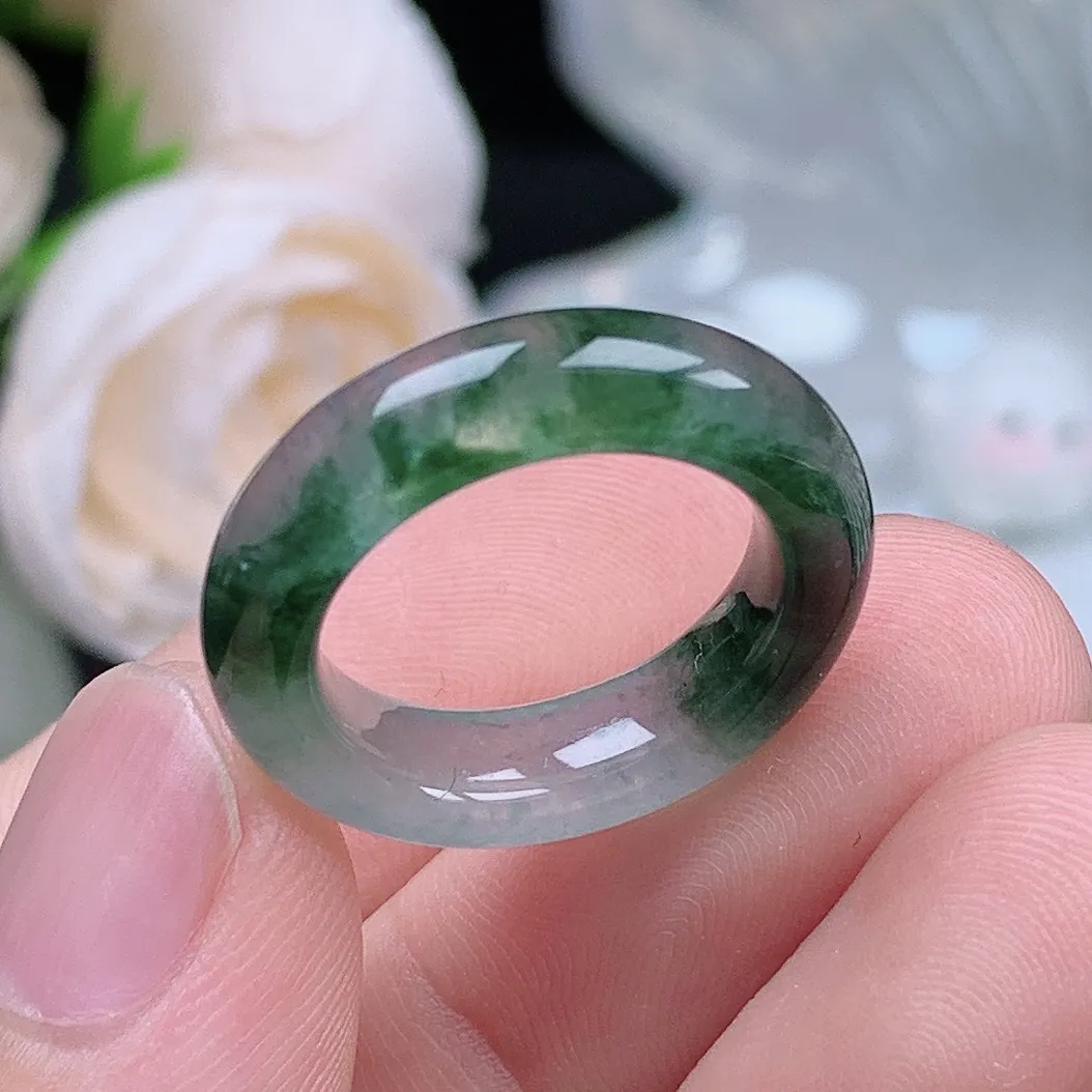 缅甸翡翠老坑冰种水润起胶飘花戒指玉指环  水润通透 尺寸：15.9-5.5-4.1mm 11号圈口3