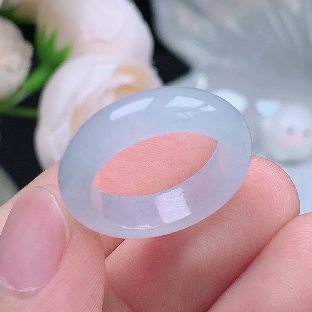 缅甸翡翠老坑种水润起胶白月光戒指玉指环  水润通透 尺寸：17.4-4.5-3.2mm 15号圈口3