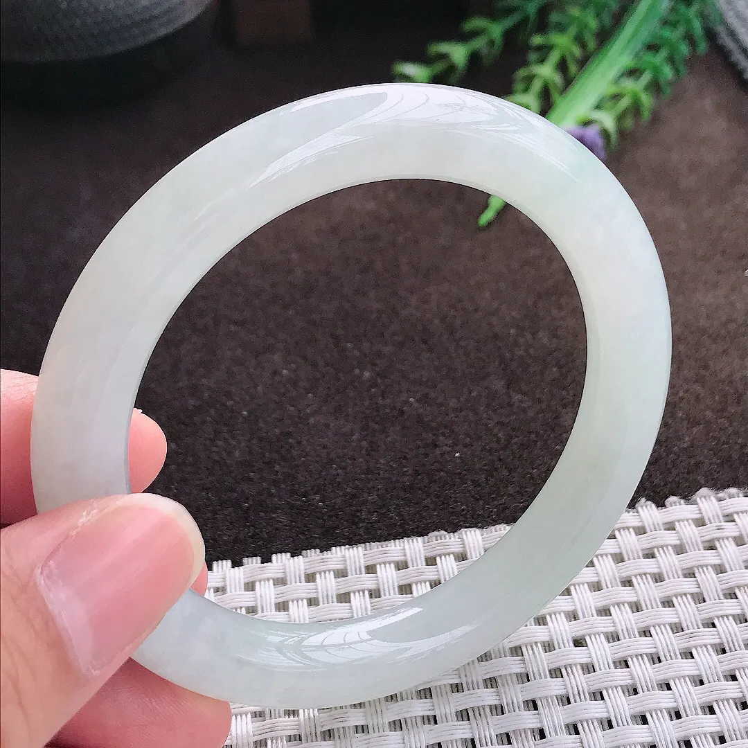 天然a货翡翠56/9.5老坑冰胶水灵冰晴底圆条手镯翡翠玉手镯