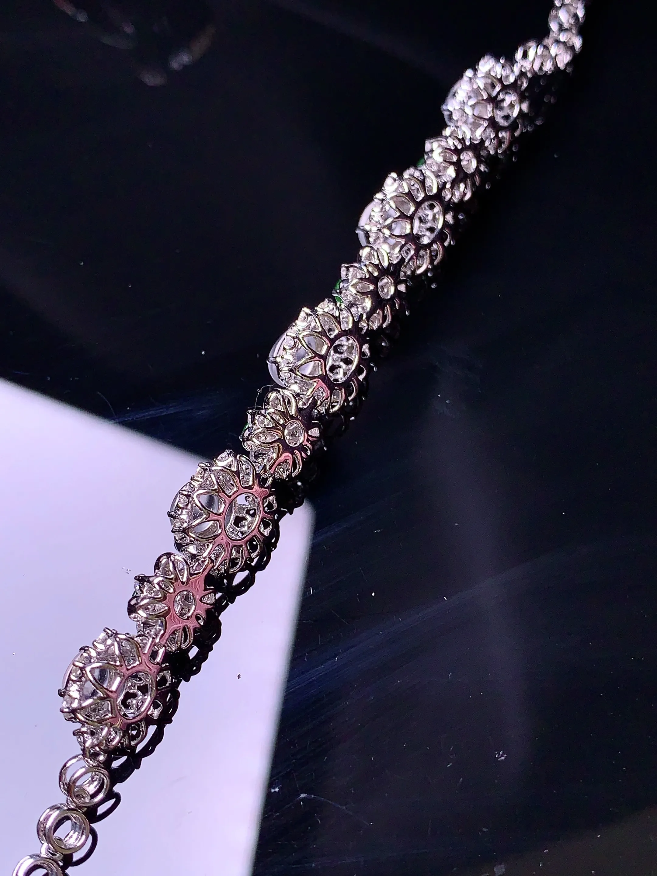 18k金钻镶嵌玻璃种蛋面手链 玉质细腻 色泽清新艳丽 整体尺寸77*9.8*8