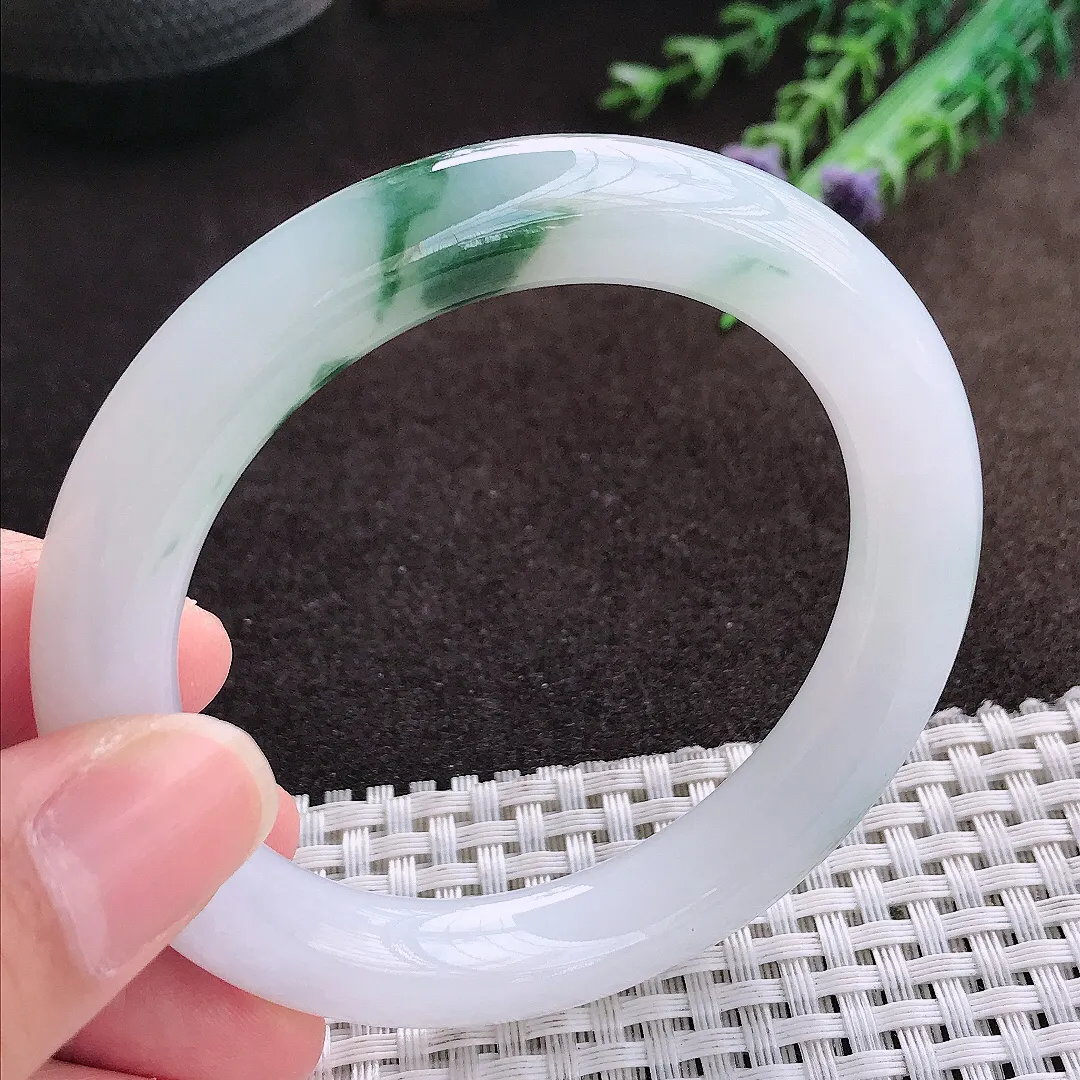 天然a货翡翠54.8/10.3/10老坑冰胶水灵飘花圆条手镯翡翠玉手镯