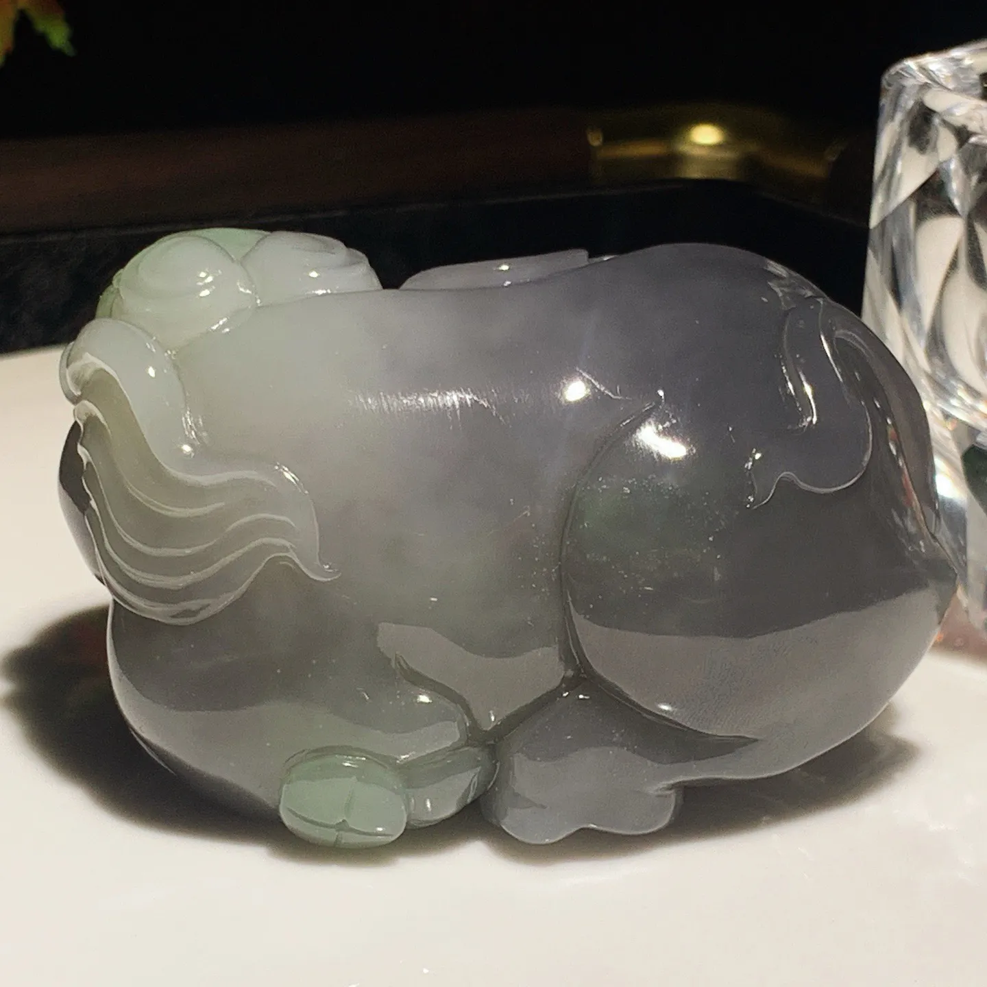 和田玉青海翠紫罗兰翠青吉祥如意大象把件。尺寸66/46/38重218.5克。玉质细腻油润。手推出油。佩戴高端典雅。lt251112