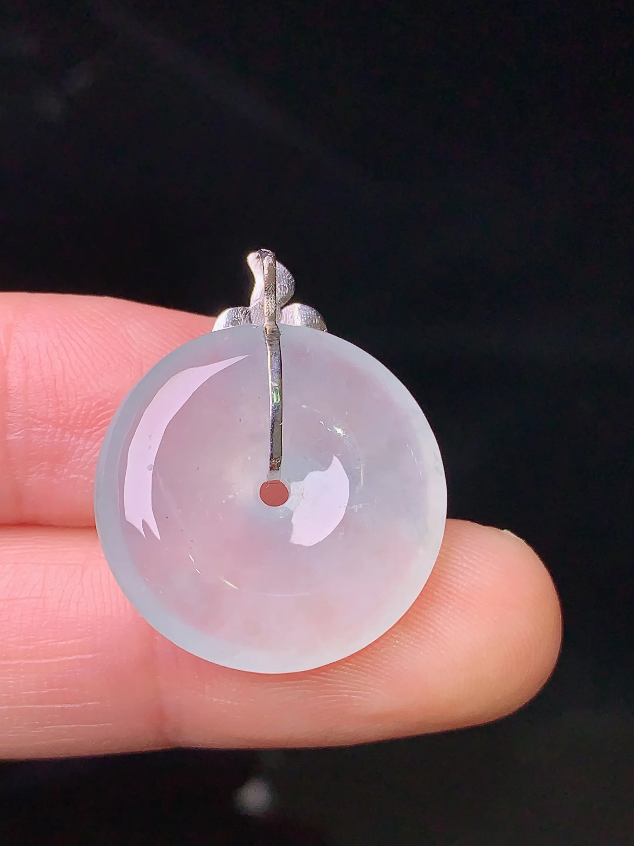 18k金镶嵌冰种平安扣吊坠 玉质细腻 色泽清新艳丽 整体尺寸24.8*20.2*5