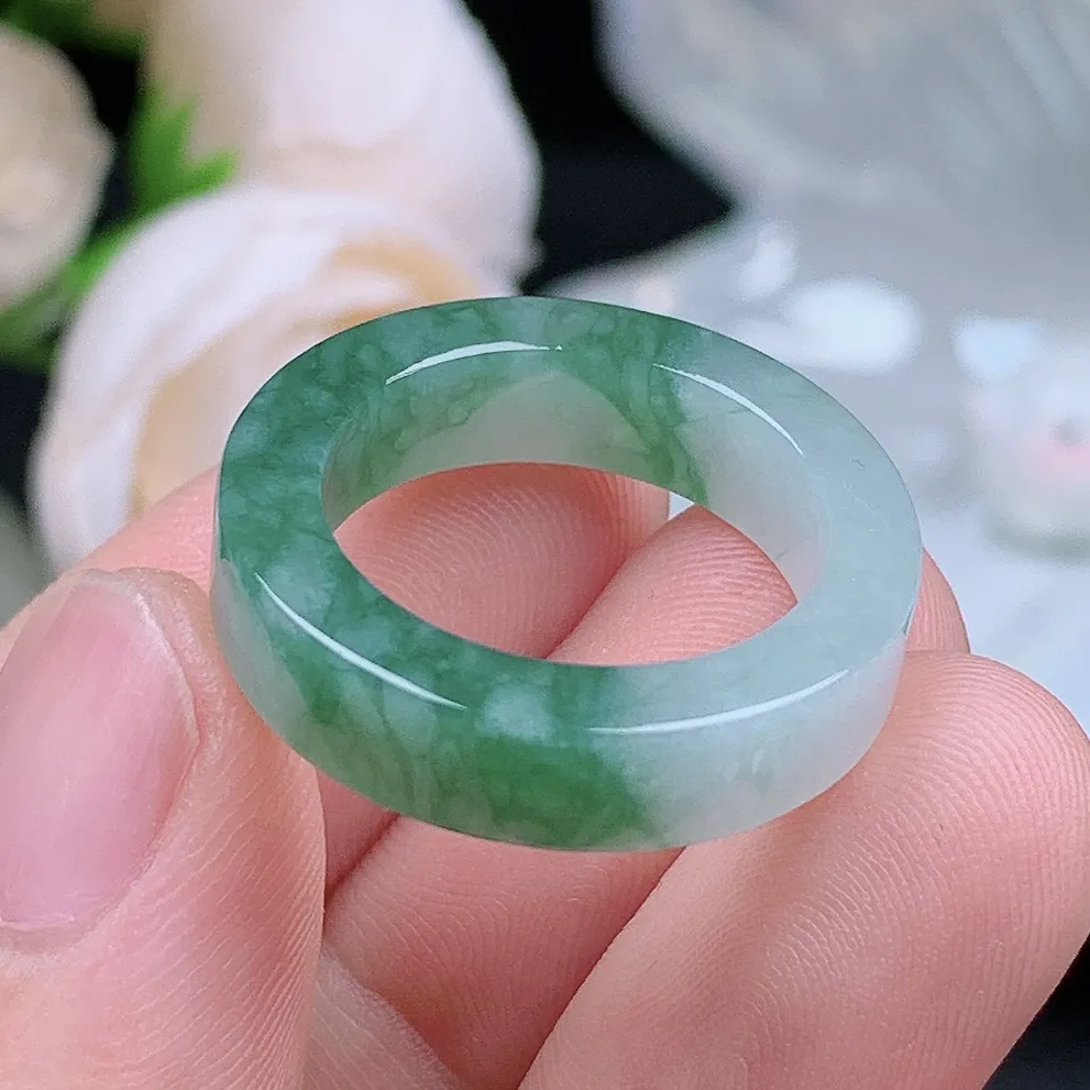 缅甸翡翠老坑种翡翠水润起胶半山水飘花方戒指玉指环  水润通透 尺寸：18.1-5.6-3.8mm 17号圈口4S