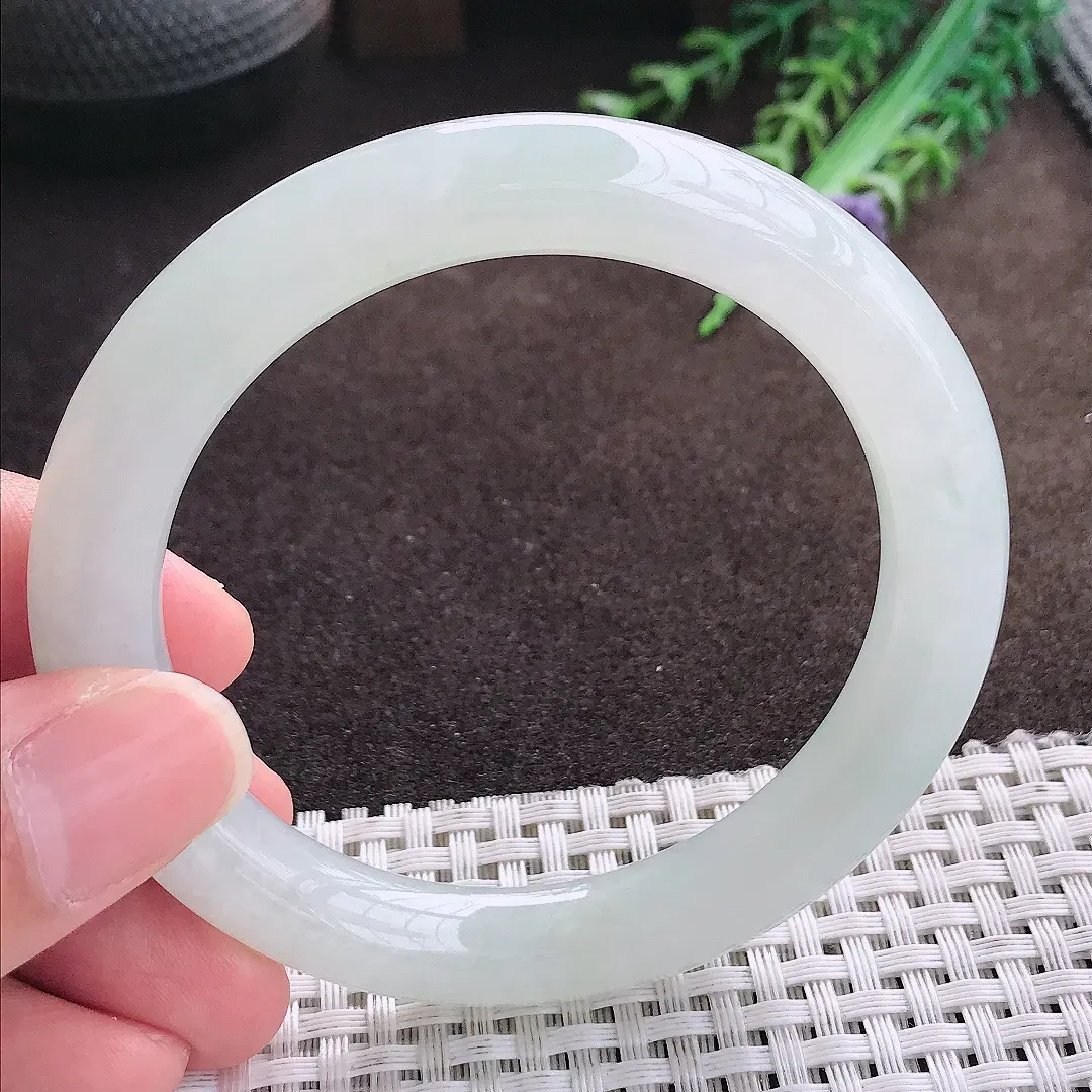 天然a货翡翠56/9.5老坑冰胶水灵冰晴底圆条手镯翡翠玉手镯