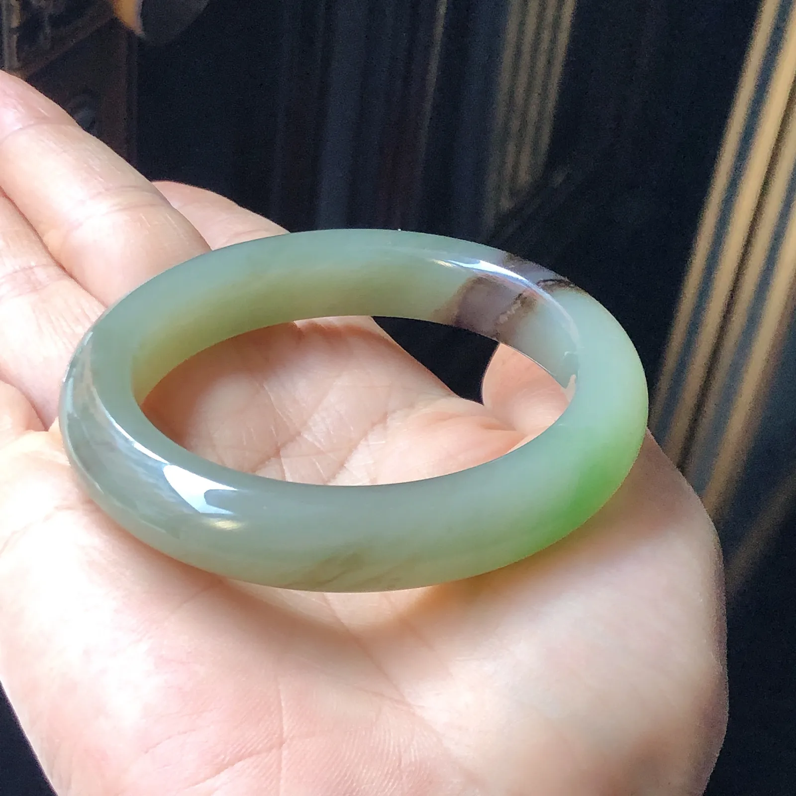 和田玉老坑翠青55手镯55圈口宽12.3重59.7克 三色手镯紫罗兰 无裂无杂 脂脂粉好玉质细腻油润 底色纯净 佩戴美丽动人t