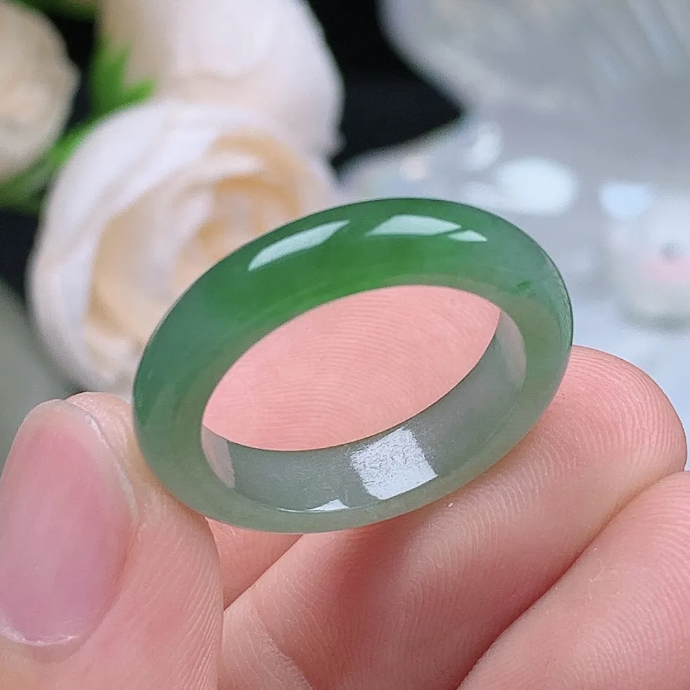 缅甸翡翠老坑种翡翠水润飘绿戒指玉指环  水润通透 尺寸：18.2-4.6-3.6mm 17-18号圈口4S