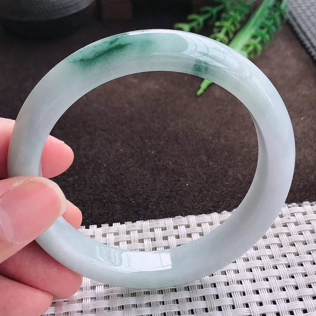 天然a货翡翠62/11.5/8.9老坑精美温润飘花大圈口手镯宽边翡翠玉手镯