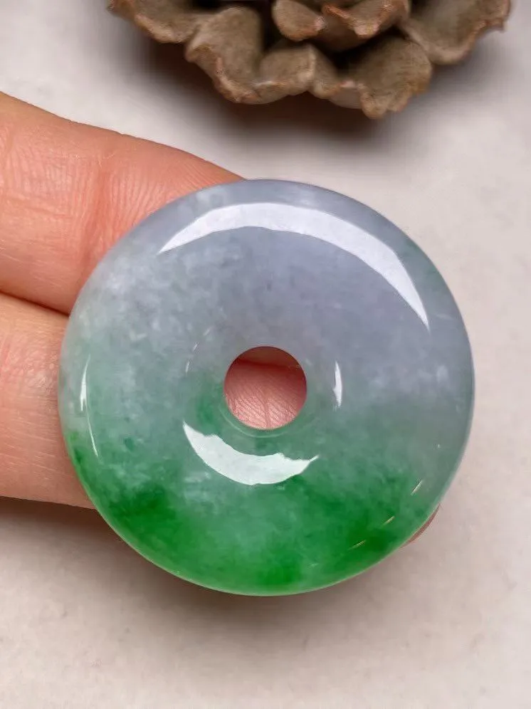 冰糯种飘绿【平安扣】吊坠，种水好，玉质细腻 ，卖相好