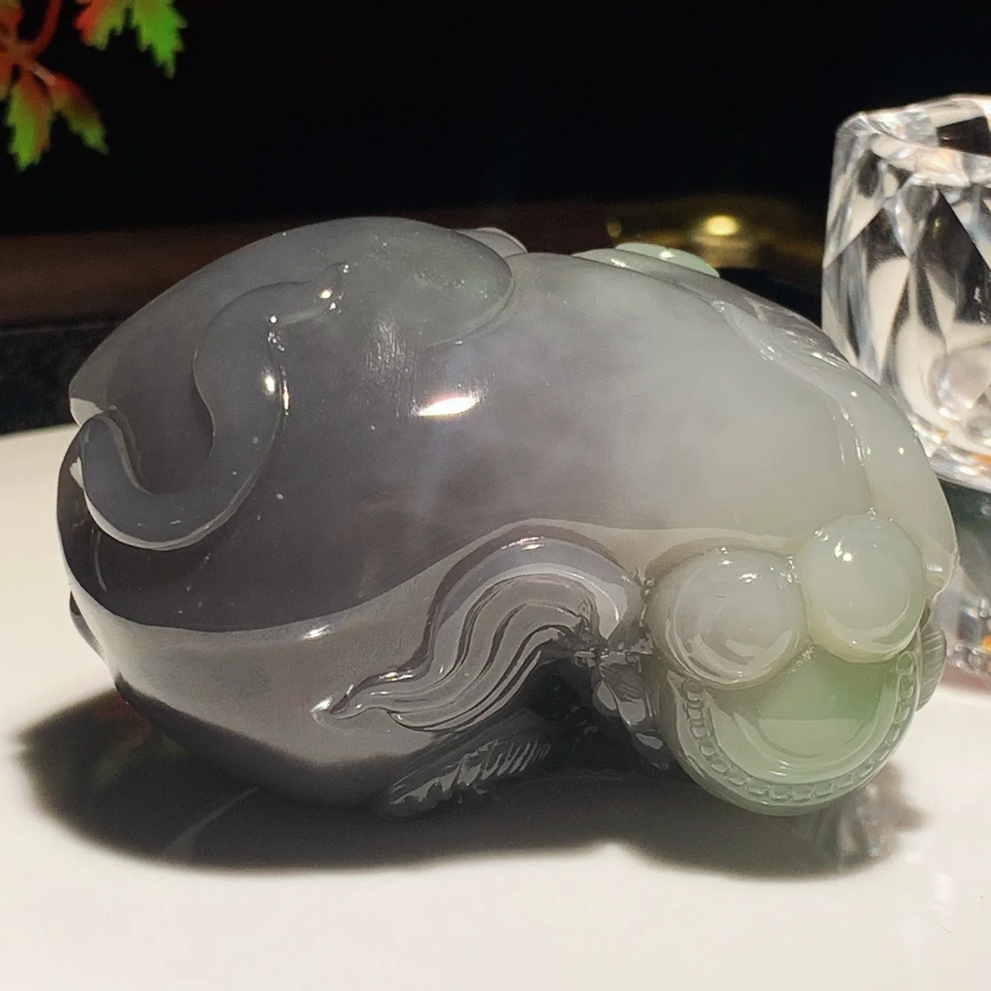 和田玉青海翠紫罗兰翠青吉祥如意大象把件。尺寸66/46/38重218.5克。玉质细腻油润。手推出油。佩戴高端典雅。lt251112