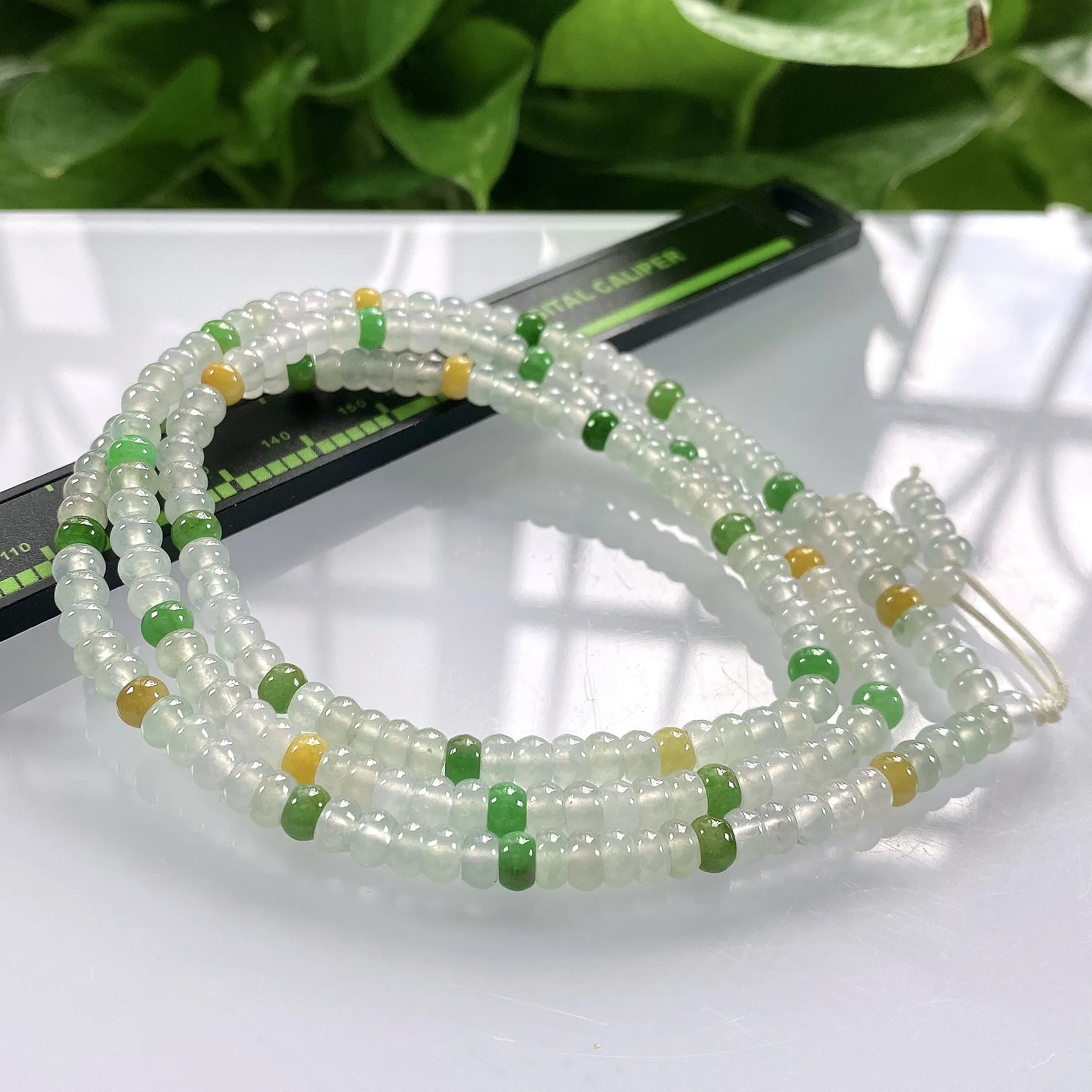 缅甸天然翡翠A货，高冰起光三彩算盘珠项链手链，尺寸：5/3.2mm，长度710mm，重量：33.49g