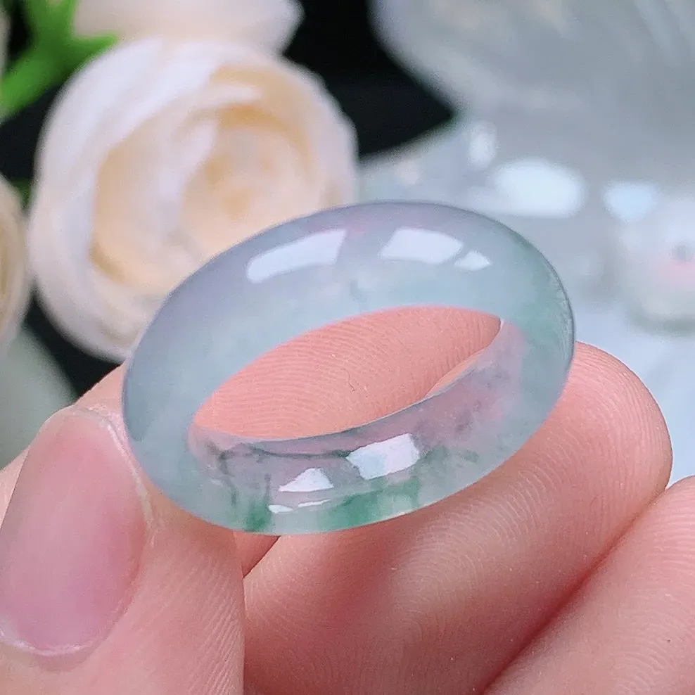 缅甸翡翠老坑冰种水润起胶飘花戒指玉指环  水润通透 尺寸：17.2-6.1-3.2mm 15号圈口3S
