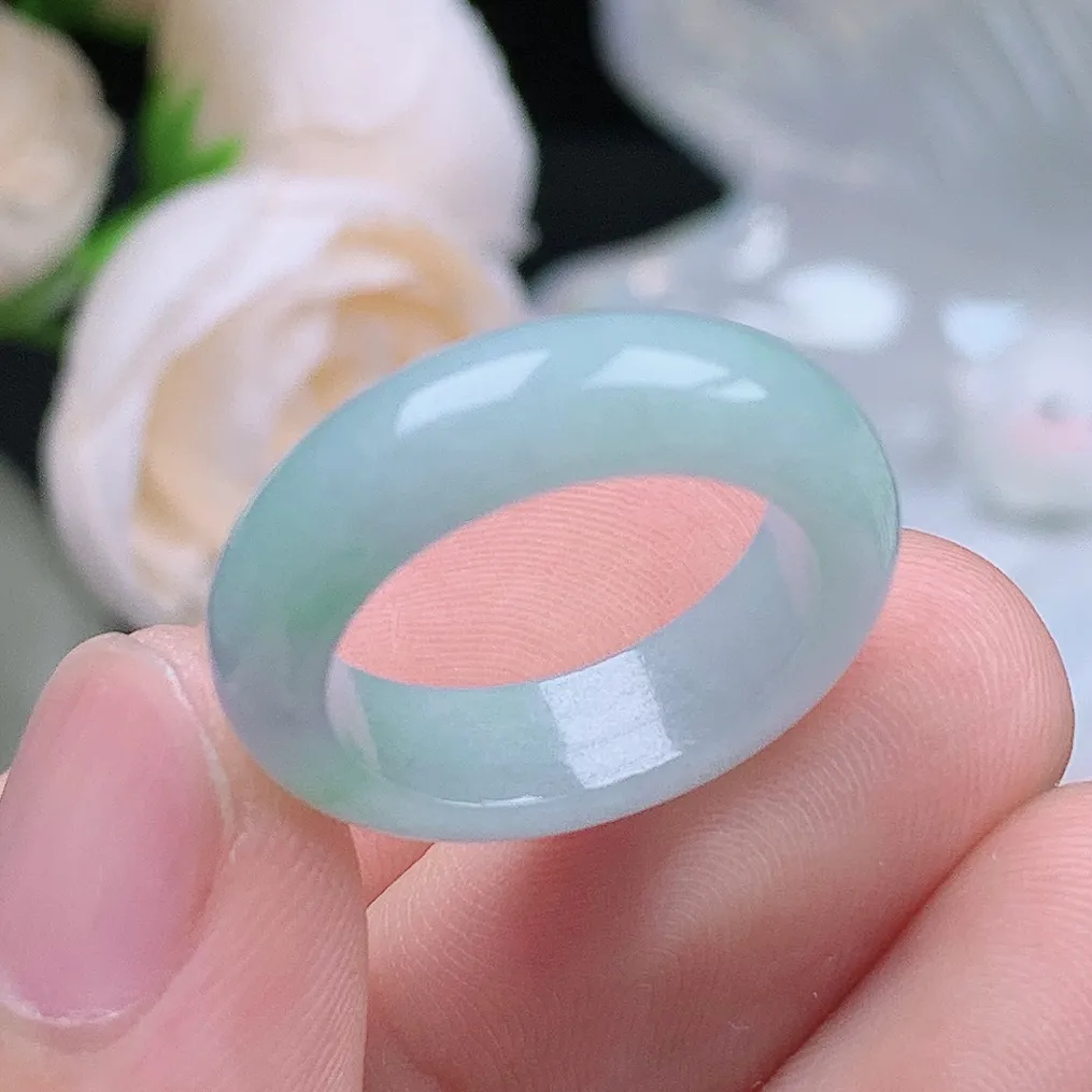 缅甸翡翠老坑种翡翠水润飘绿戒指玉指环  水润通透 尺寸：16.7-5.7-3.5mm 13号圈口4S