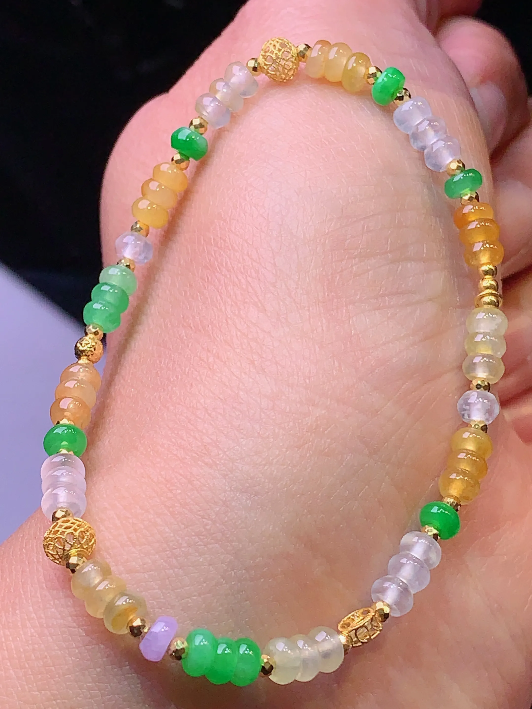 18k金钻镶嵌算盘珠三彩手链 玉质细腻 色泽清新艳丽 整体尺寸3.8*2.8