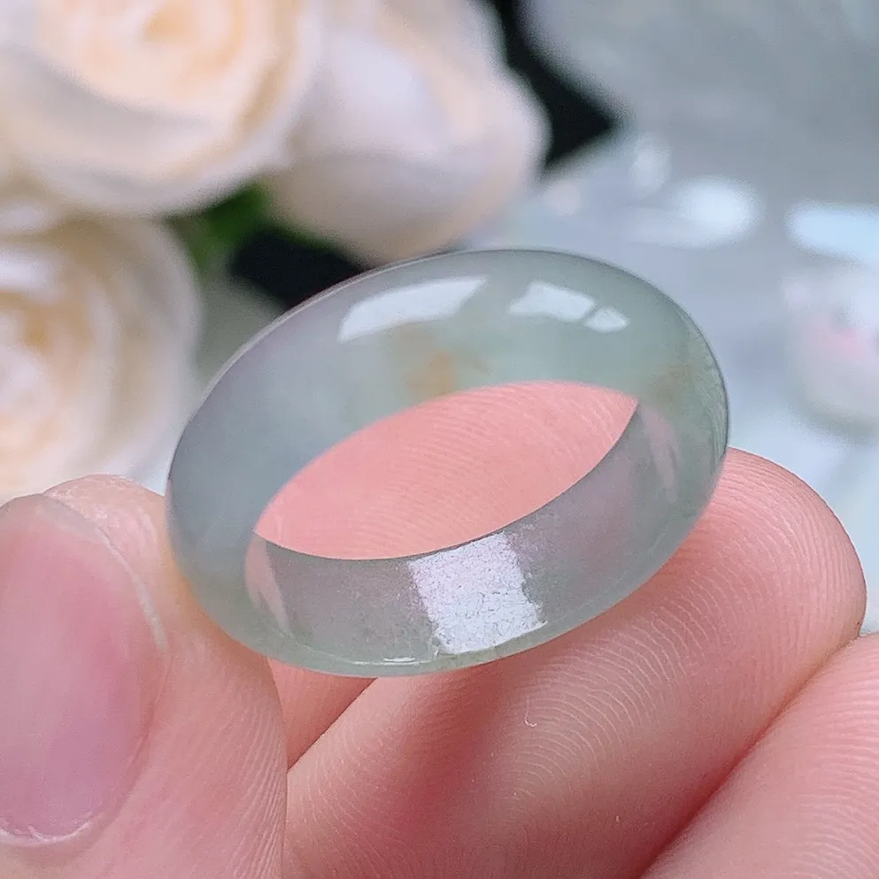 缅甸翡翠老坑种水润起胶撒金戒指玉指环  水润通透 尺寸：17.2-5.6-2.7mm 14-15号圈口3S