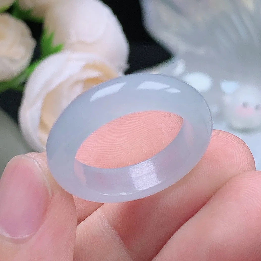 缅甸翡翠老坑种翡翠水润起胶白月光戒指玉指环  水润通透 尺寸：19.6-6.2-3.9mm 21-22号圈口4S