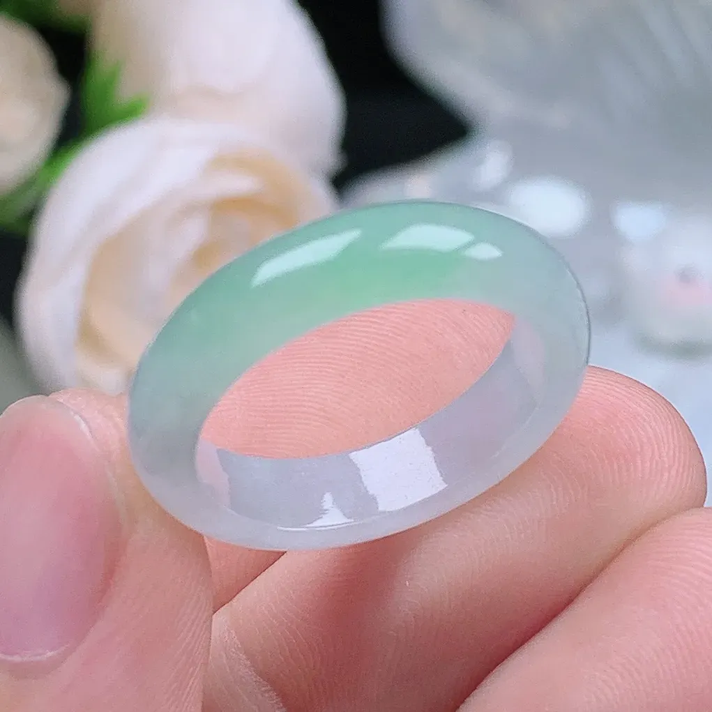 缅甸翡翠老坑种翡翠水润起胶飘绿戒指玉指环  水润通透 尺寸：18.1-5.3-3.1mm 17-18号圈口4S