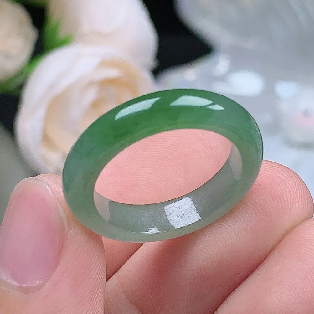 缅甸翡翠老坑种翡翠水润飘绿戒指玉指环  水润通透 尺寸：18.2-4.6-3.6mm 17-18号圈口4S