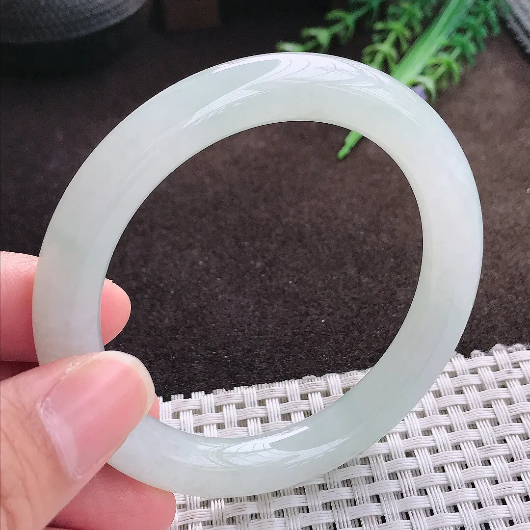 天然a货翡翠56/9.5老坑冰胶水灵冰晴底圆条手镯翡翠玉手镯