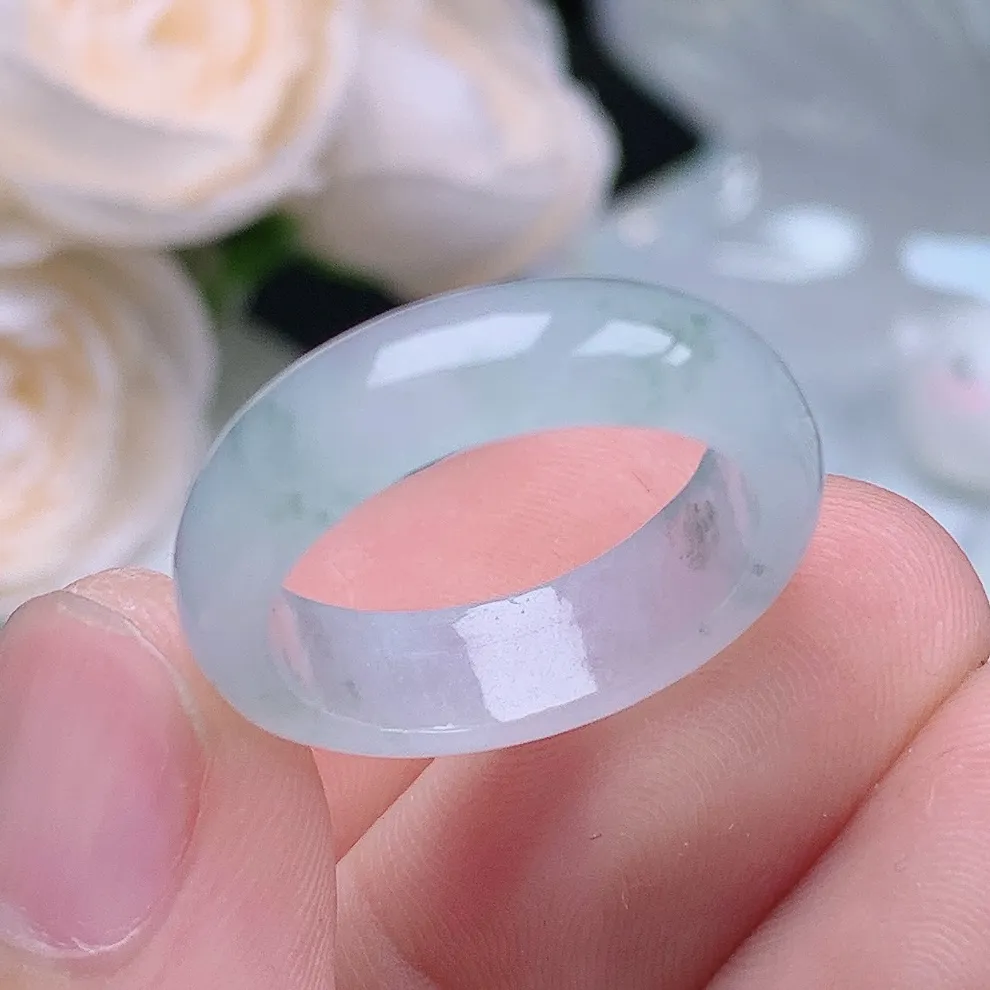 缅甸翡翠老坑种水润起胶飘花戒指玉指环  水润通透 尺寸：17.9-6-3.2mm 16号圈口3S