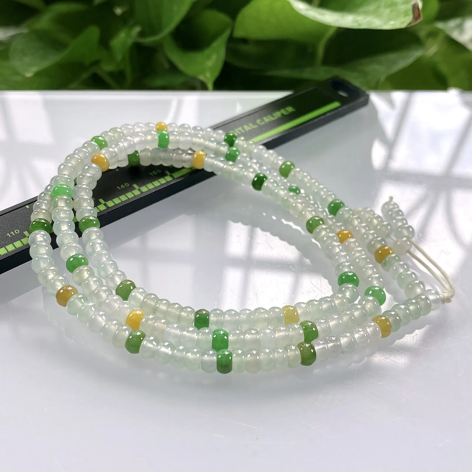 缅甸天然翡翠A货，高冰起光三彩算盘珠项链手链，尺寸：5/3.2mm，长度710mm，重量：33.49g