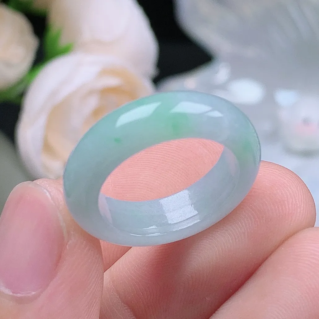 缅甸翡翠老坑种翡翠水润飘绿戒指玉指环  水润通透 尺寸：16.7-5.7-3.5mm 13号圈口4S