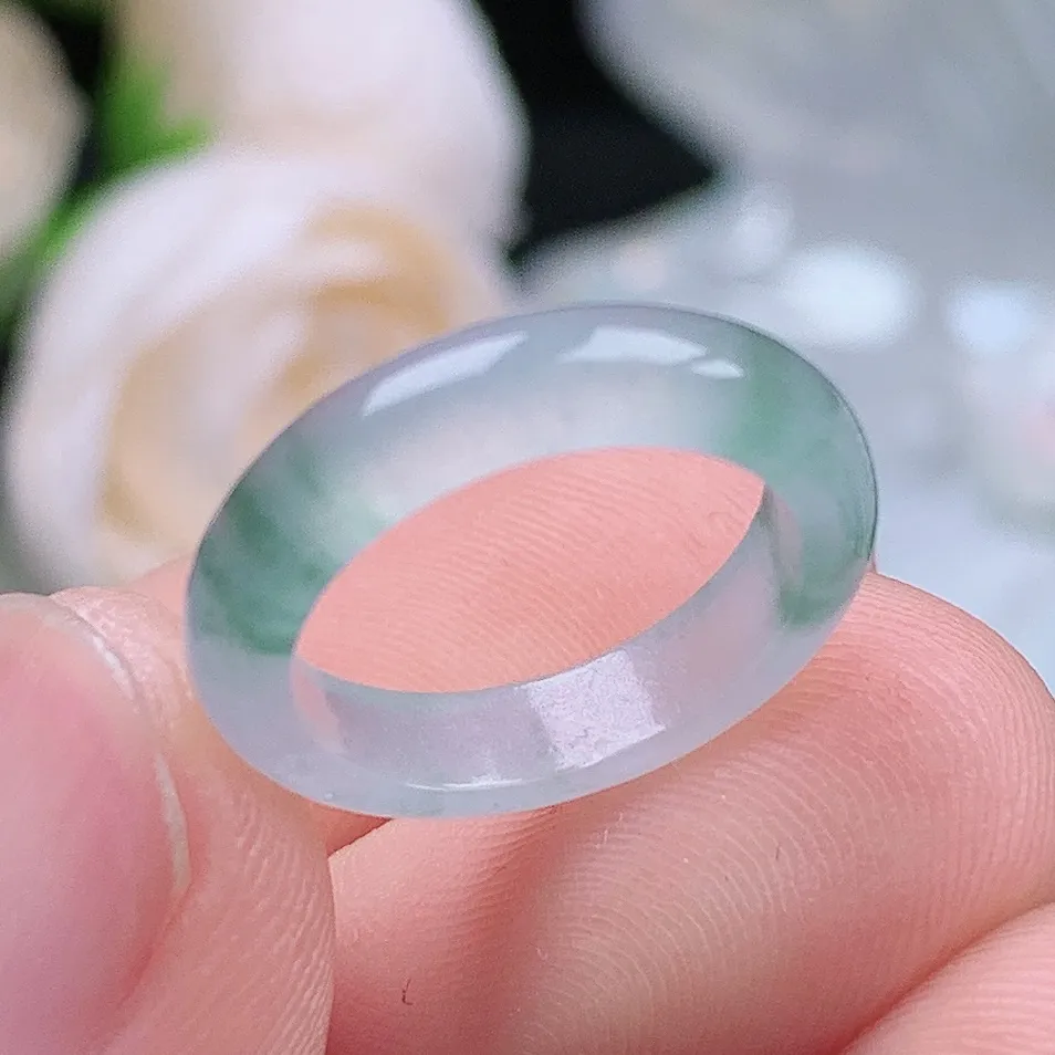 缅甸翡翠老坑冰种翡翠水润起胶飘花戒指玉指环  水润通透 尺寸：14.2-3.9-2.7mm 6号圈口4S