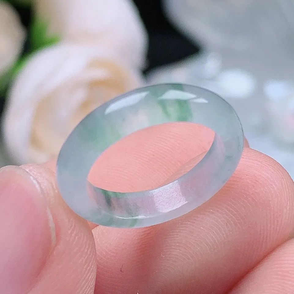 缅甸翡翠老坑冰种翡翠水润起胶飘花戒指玉指环  水润通透 尺寸：14.2-3.9-2.7mm 6号圈口4S