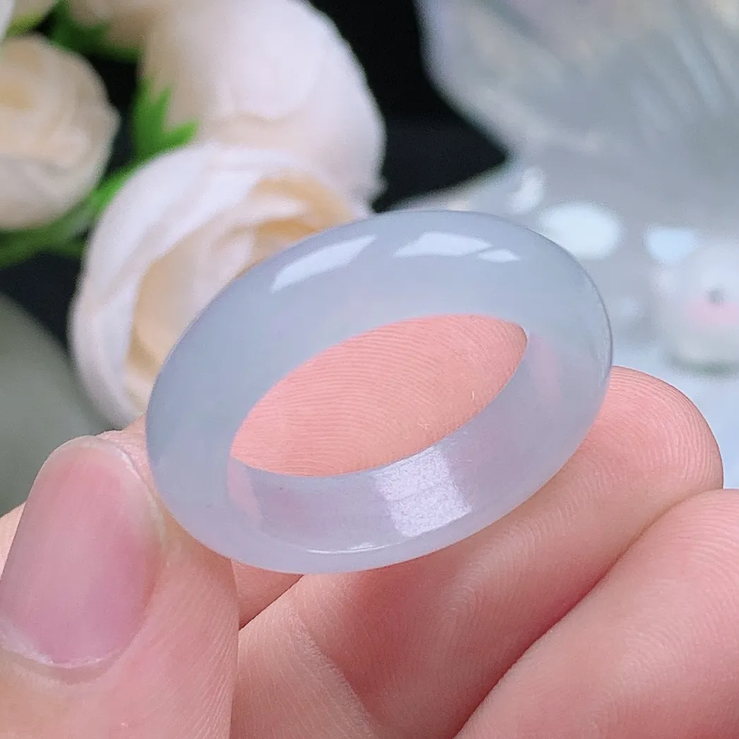 缅甸翡翠老坑种翡翠水润起胶白月光戒指玉指环  水润通透 尺寸：19.6-6.2-3.9mm 21-22号圈口4S
