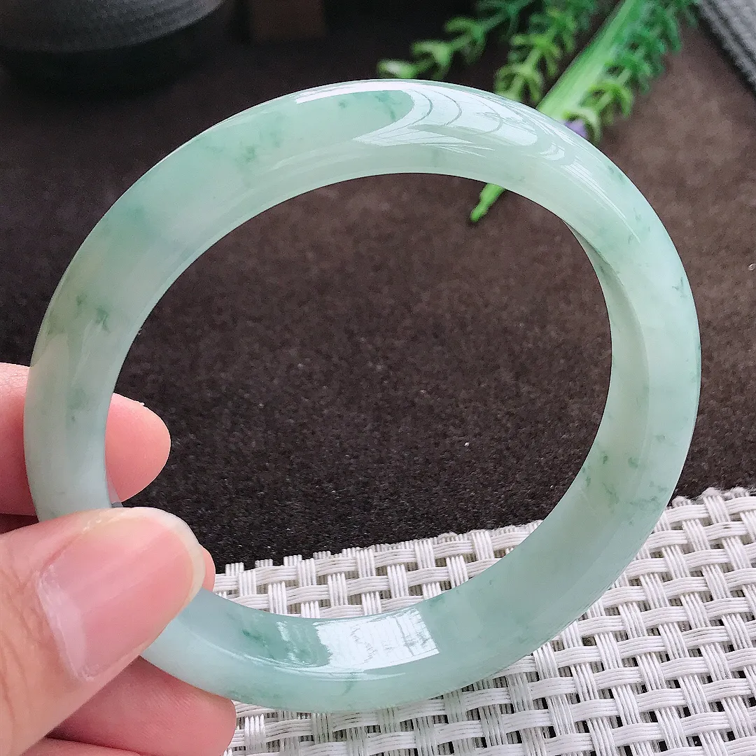 天然a货翡翠60.5/12.2/8大圈口老坑冰润起胶飘花手镯宽边翡翠玉手镯