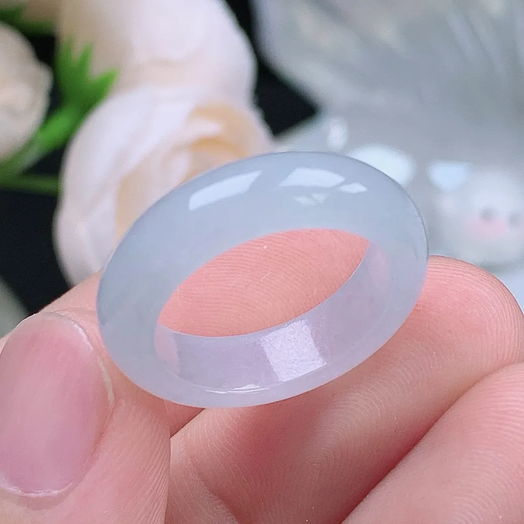 缅甸翡翠老坑种水润起胶白月光戒指玉指环  水润通透 尺寸：17.4-4.5-3.2mm 15号圈口3S