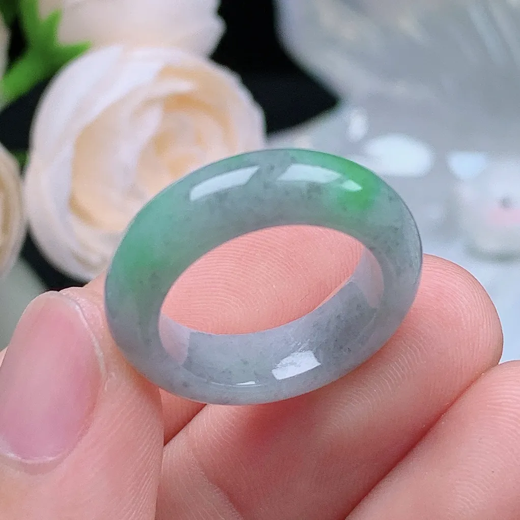 缅甸翡翠老坑种水润乌鸡飘绿戒指玉指环  水润通透 尺寸：17-6.2-3.9mm 14-15号圈口3S