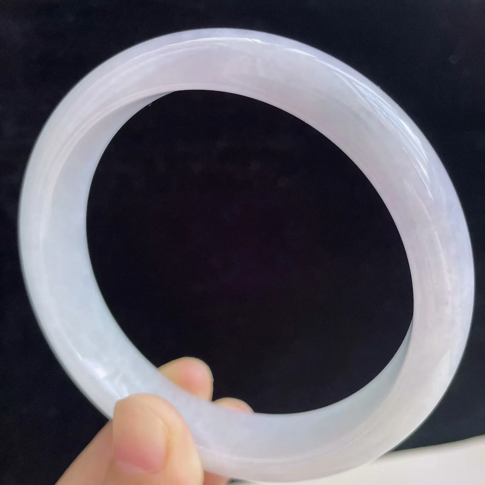 60.7大圈有种有色天然翡翠A货淡紫玉手镯好种水春彩水润手镯60.65g