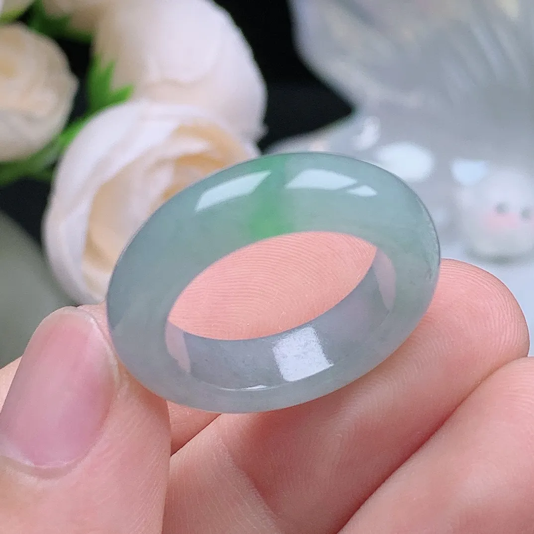 缅甸翡翠老坑种翡翠水润飘绿戒指玉指环  水润通透 尺寸：18.5-6.6-4.3mm 18号圈口4S