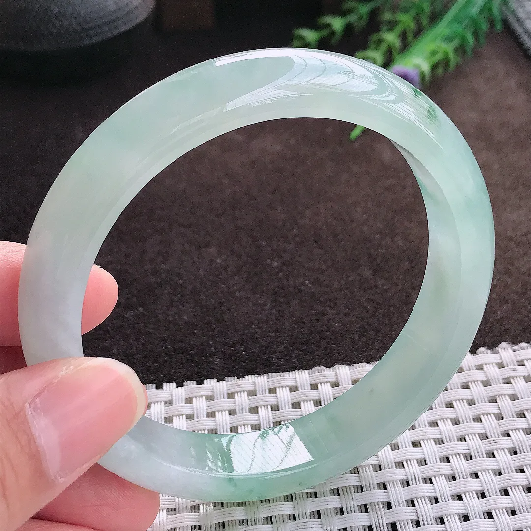 天然a货翡翠61.5/13/8.3老坑冰透果冻胶冰飘花手镯宽边翡翠玉手镯