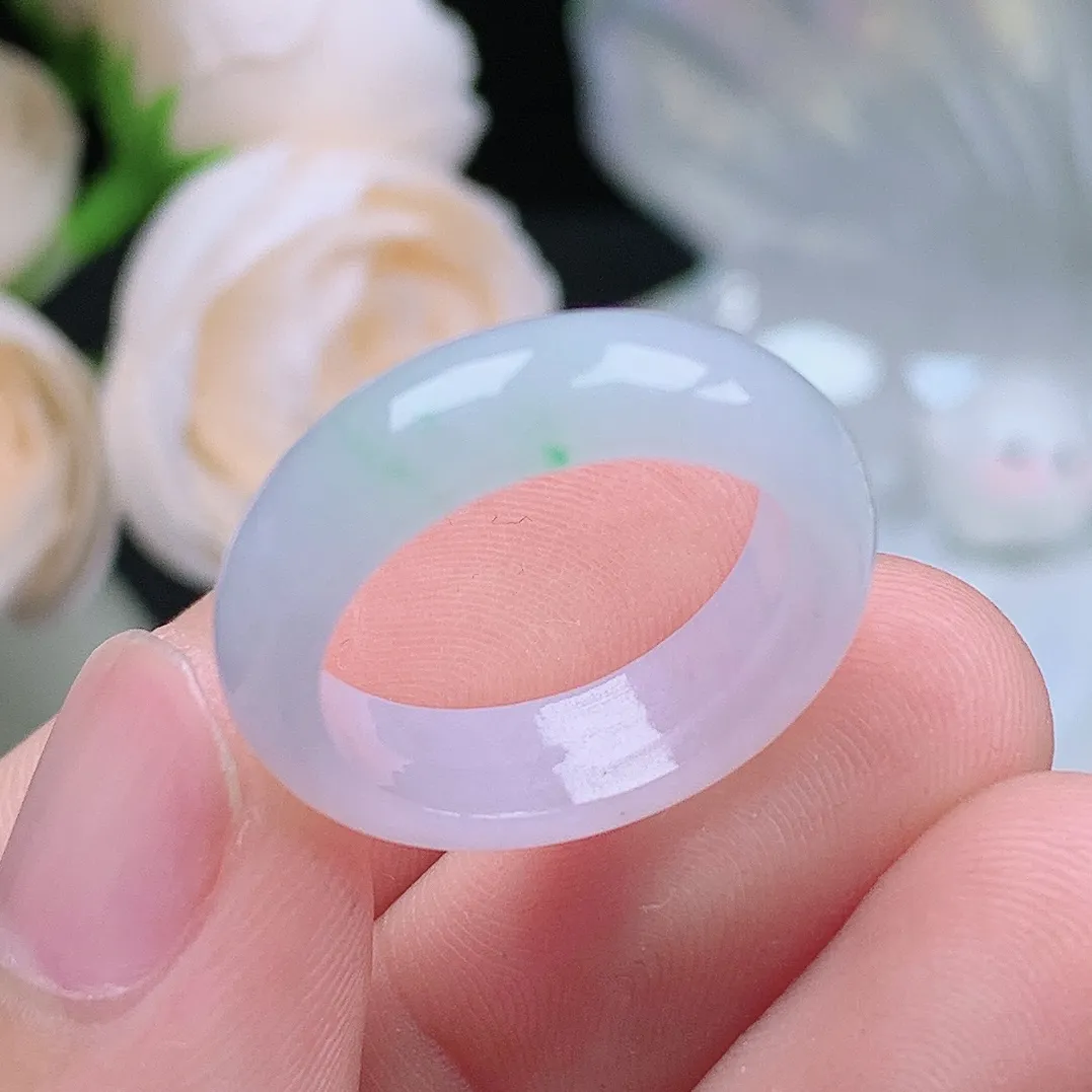 缅甸翡翠老坑种水润飘绿戒指玉指环  水润通透 尺寸：17.3-5.7-3.4mm 15号圈口3S