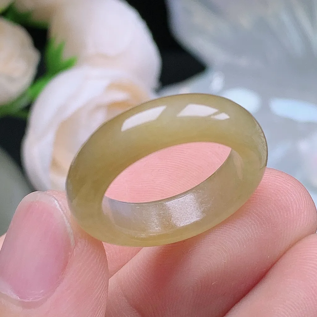 缅甸老坑冰种翡翠水润起胶冰黄翡戒指玉指环  水润通透 尺寸：17.6-6.2-3.7mm 15-16号圈口5S