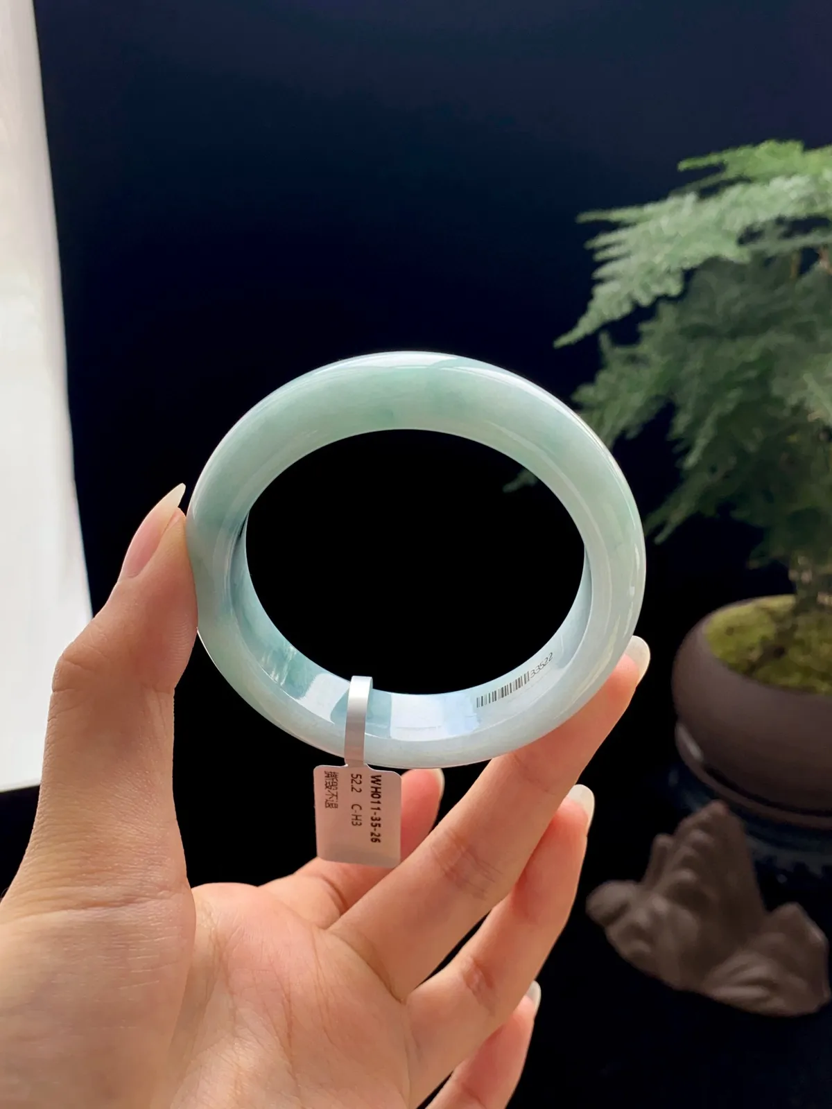 【飘花、蓝花】
尺寸：52.2*13.8*8.2
『山水有色，出尘不染，袅袅清幽撩人面』