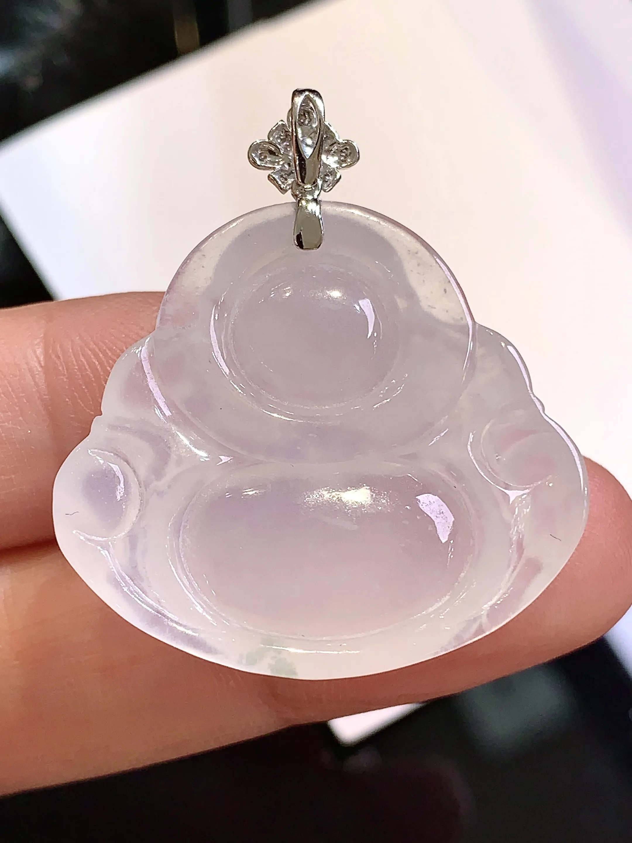 18k金钻镶嵌冰种佛公吊坠 玉质细腻 色泽清新艳丽 整体尺寸34*29.8*5.7