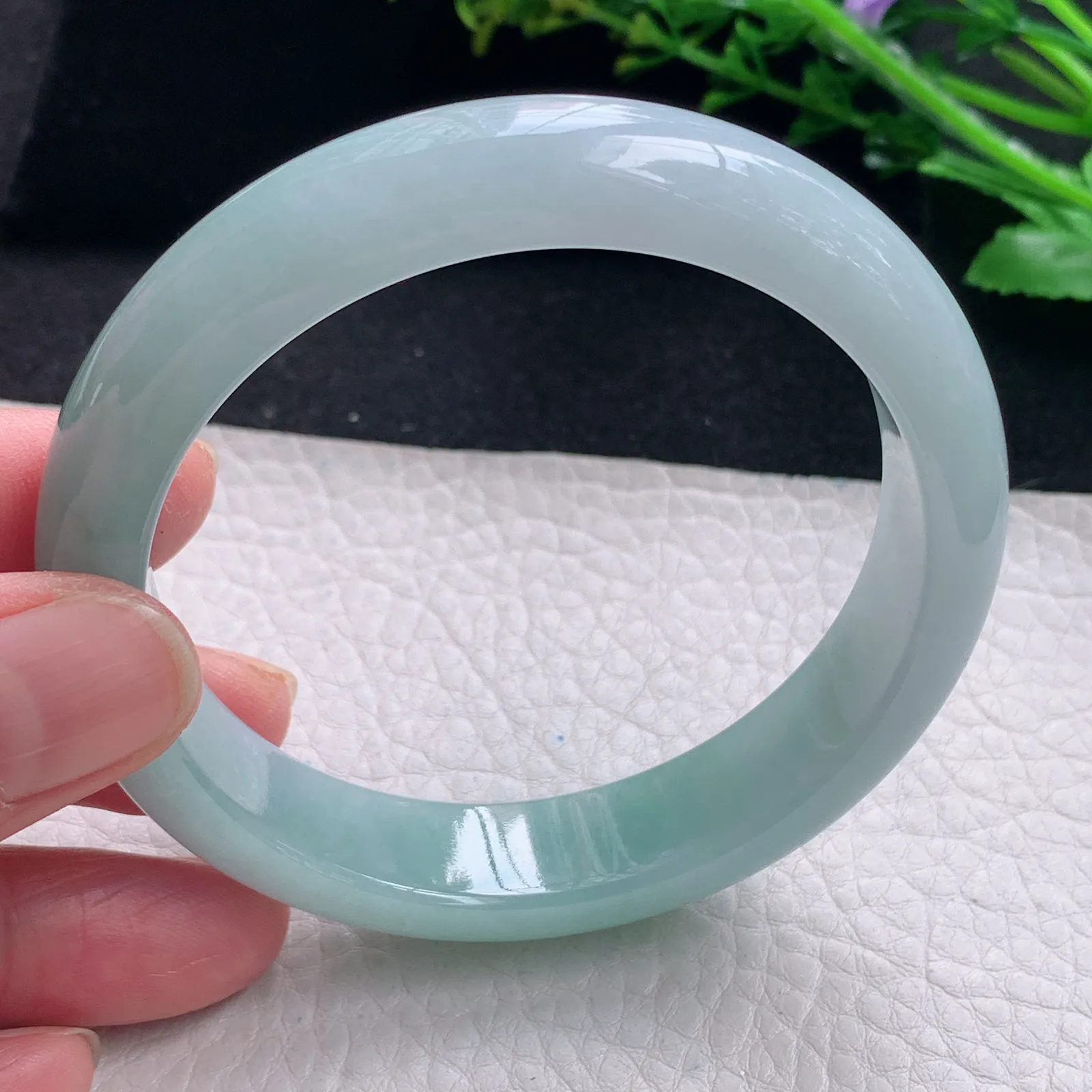 ym自然光59*14*8.3平安镯 缅甸翡翠a货手镯水润飘花宽边玉手环