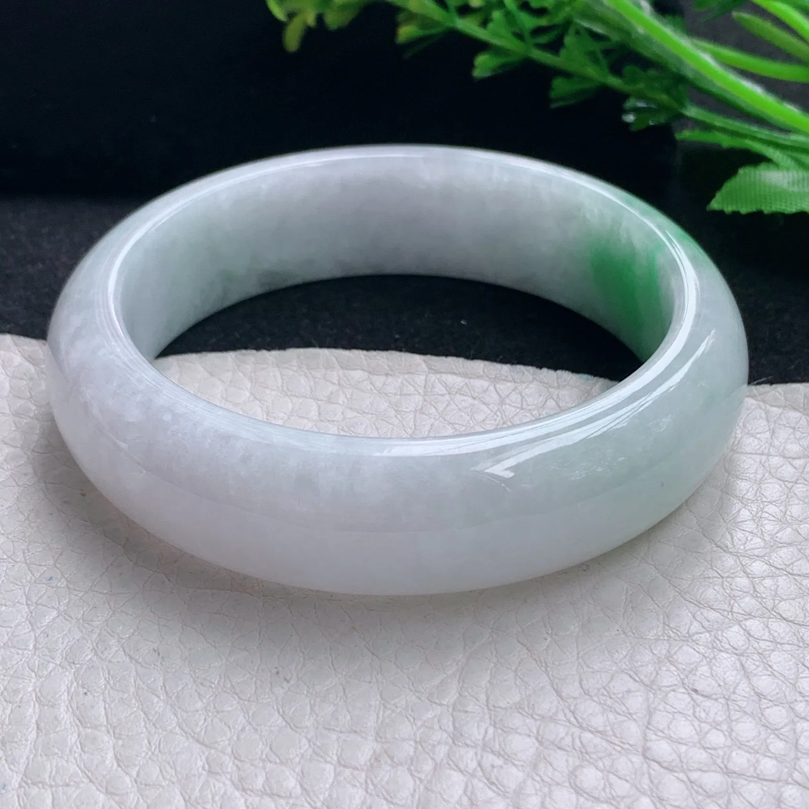 ym自然光57.5*16.2*8.2轮胎镯 缅甸翡翠a货手镯飘绿大气宽边玉手环