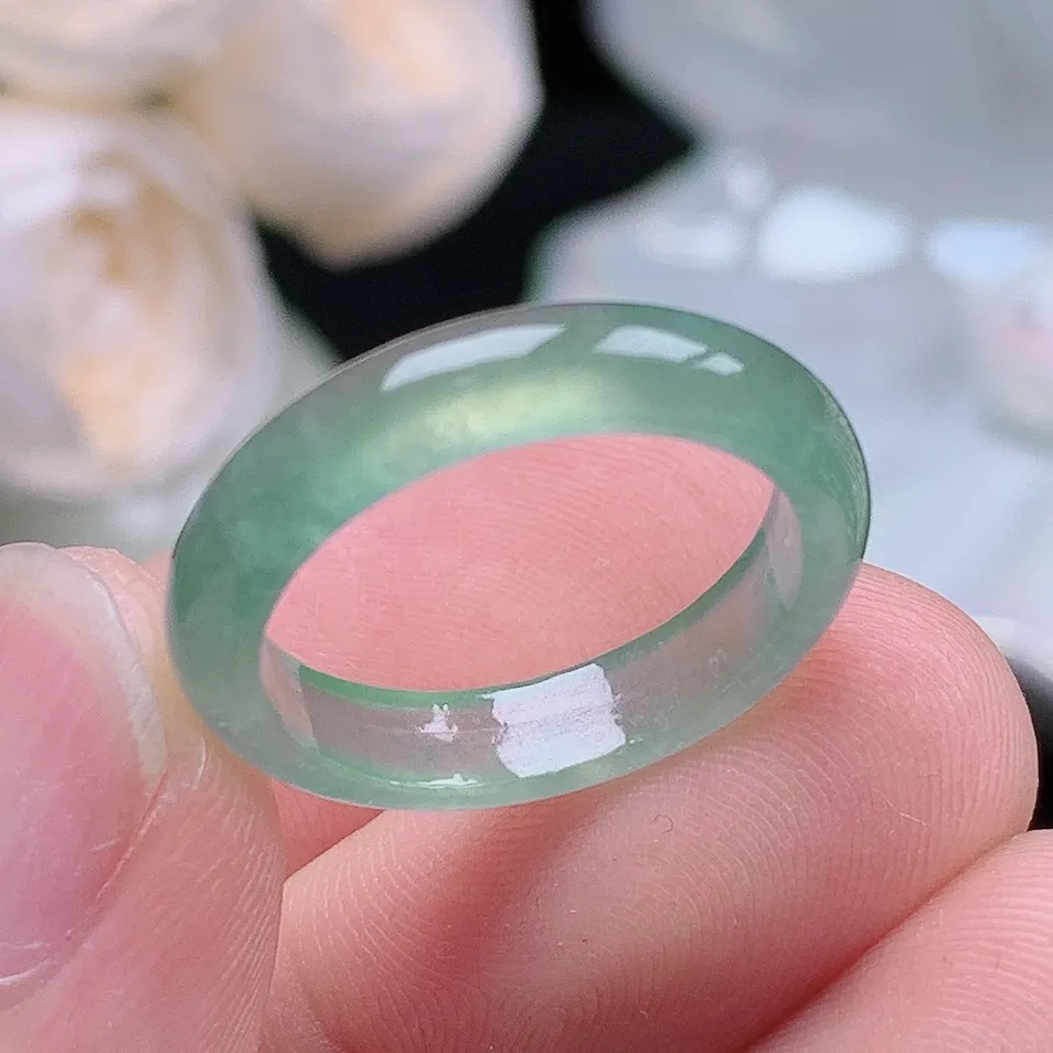 缅甸老坑冰种翡翠水润起胶晴水戒指玉指环  水润通透 尺寸：18-4.4-2.8mm 17号圈口5S