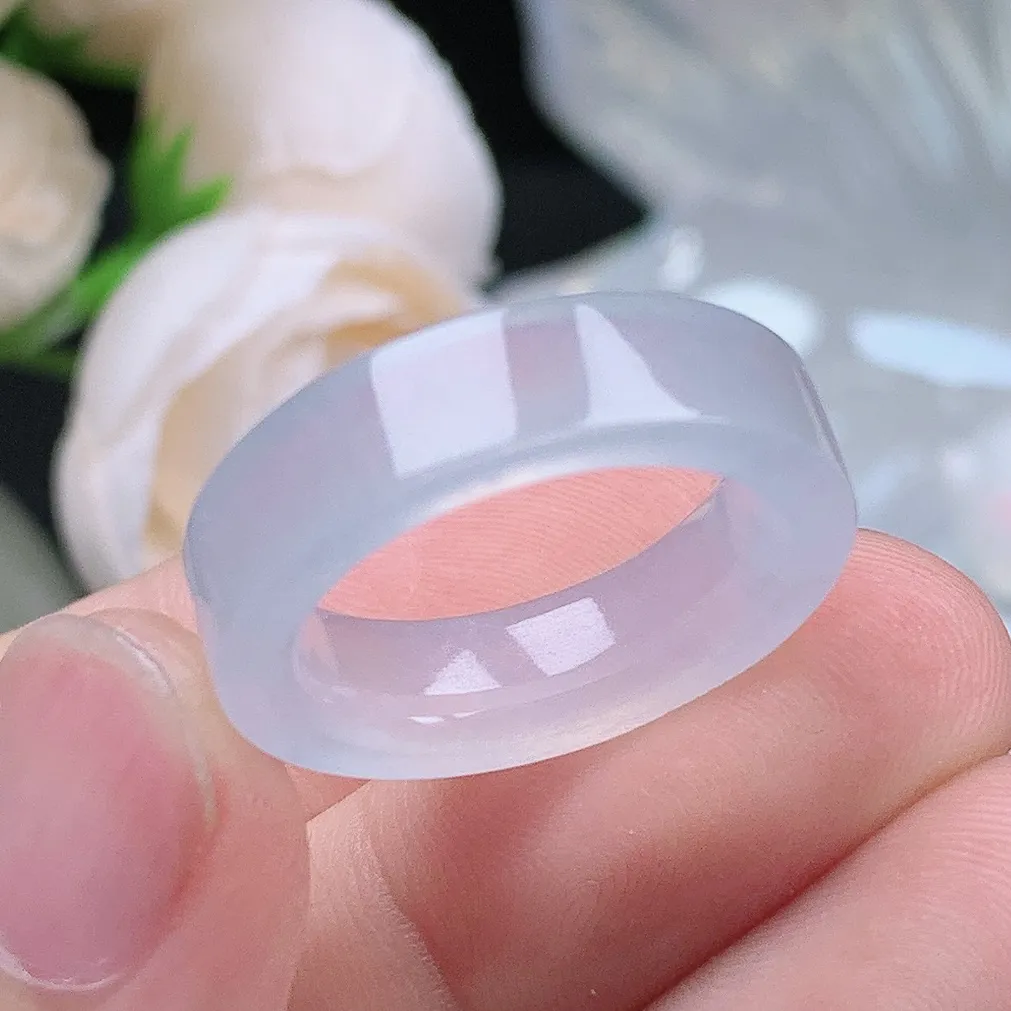 缅甸老坑冰种翡翠水润起胶白月光方戒指玉指环  水润通透 尺寸：17.8-5.9-3.8mm 16-17号圈口5S