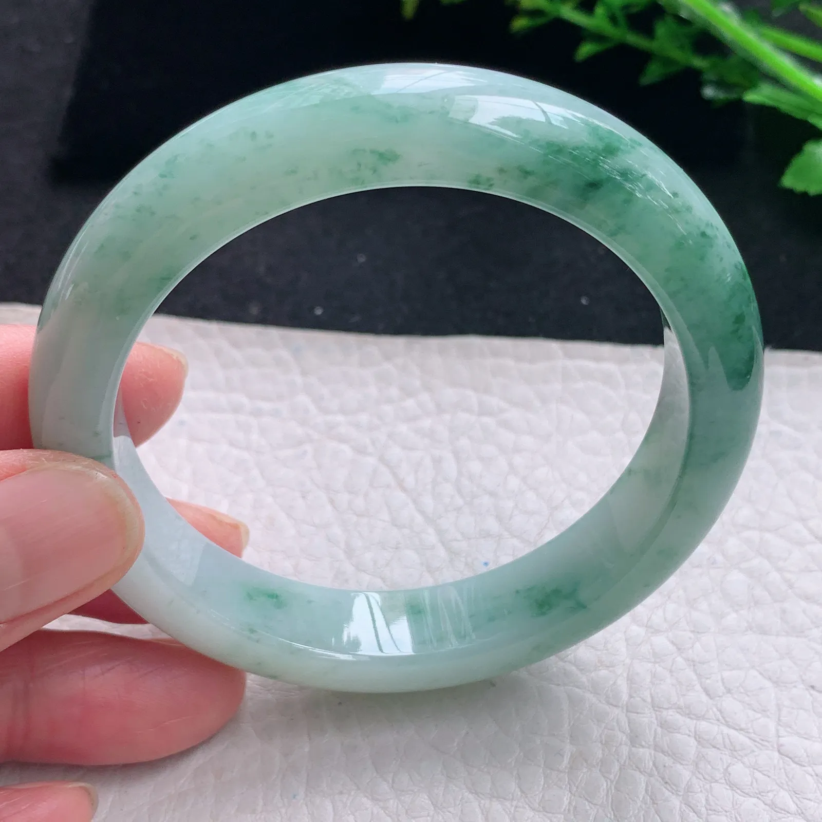 ym自然光56*12.8*8.3平安镯 缅甸翡翠a货手镯水润飘花宽边玉手环